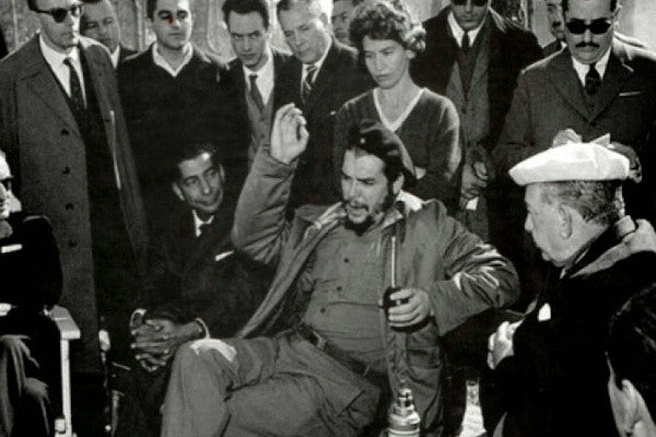 Che Guevara : Un cigare et un maté dans chaque main
